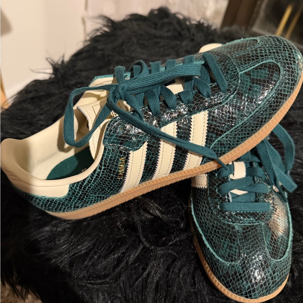 adidas Teal Snake-Print Gazelle with Cream Stripes 🔥 Wore 1x - Picture 2 of 5